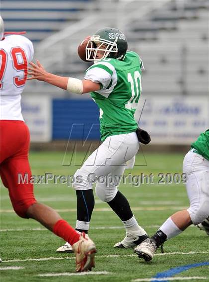 Thumbnail 1 in Amityville Memorial vs. Seaford (Long Island Class 4 Final) photogallery.