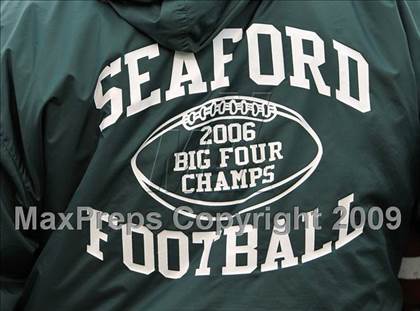 Thumbnail 2 in Amityville Memorial vs. Seaford (Long Island Class 4 Final) photogallery.