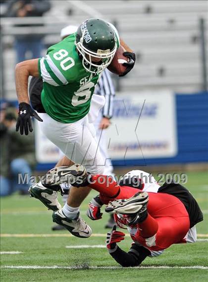 Thumbnail 3 in Amityville Memorial vs. Seaford (Long Island Class 4 Final) photogallery.