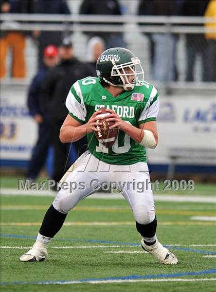 Thumbnail 2 in Amityville Memorial vs. Seaford (Long Island Class 4 Final) photogallery.