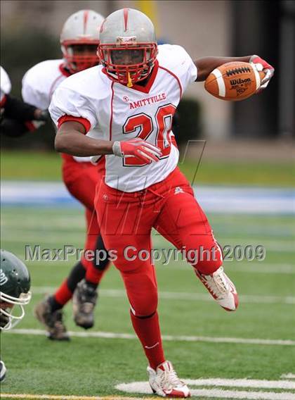 Thumbnail 3 in Amityville Memorial vs. Seaford (Long Island Class 4 Final) photogallery.