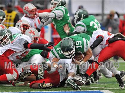 Thumbnail 2 in Amityville Memorial vs. Seaford (Long Island Class 4 Final) photogallery.