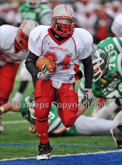 Thumbnail 2 in Amityville Memorial vs. Seaford (Long Island Class 4 Final) photogallery.