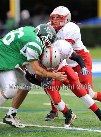 Thumbnail 2 in Amityville Memorial vs. Seaford (Long Island Class 4 Final) photogallery.
