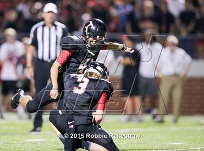 Thumbnail 3 in Trinity vs. De La Salle photogallery.