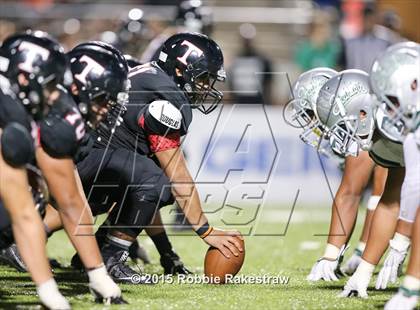 Thumbnail 1 in Trinity vs. De La Salle photogallery.