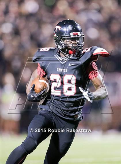 Thumbnail 3 in Trinity vs. De La Salle photogallery.
