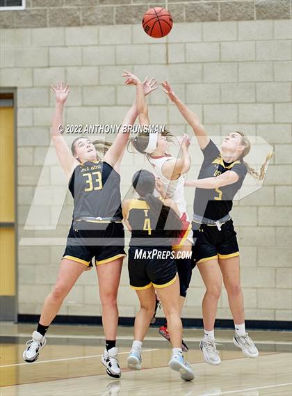 Thumbnail 3 in Del Oro @ St. Francis photogallery.