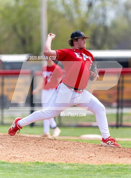 Thumbnail 3 in East Poinsett County vs Green Forest (Forrest Wood Classic) photogallery.