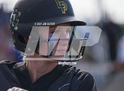 Thumbnail 2 in Lake Belton vs Liberty (UIL 4A Regional Playoff) photogallery.