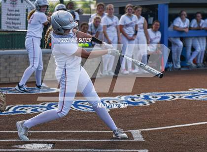 Thumbnail 2 in Lake Belton vs Liberty (UIL 4A Regional Playoff) photogallery.