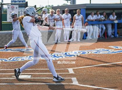 Thumbnail 1 in Lake Belton vs Liberty (UIL 4A Regional Playoff) photogallery.