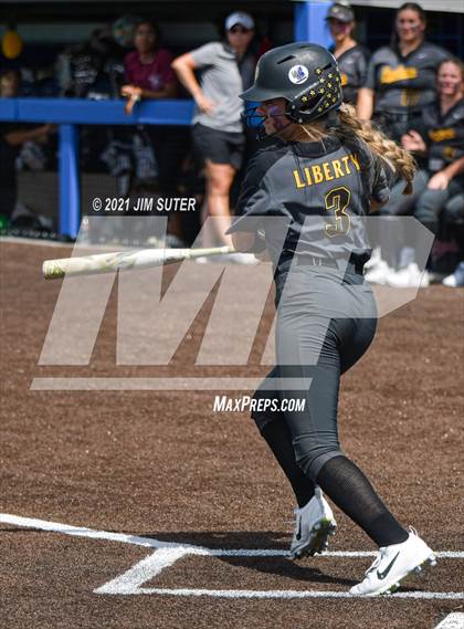 Thumbnail 3 in Lake Belton vs Liberty (UIL 4A Regional Playoff) photogallery.