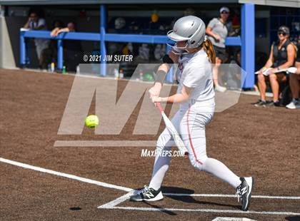 Thumbnail 1 in Lake Belton vs Liberty (UIL 4A Regional Playoff) photogallery.