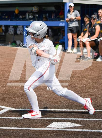 Thumbnail 3 in Lake Belton vs Liberty (UIL 4A Regional Playoff) photogallery.