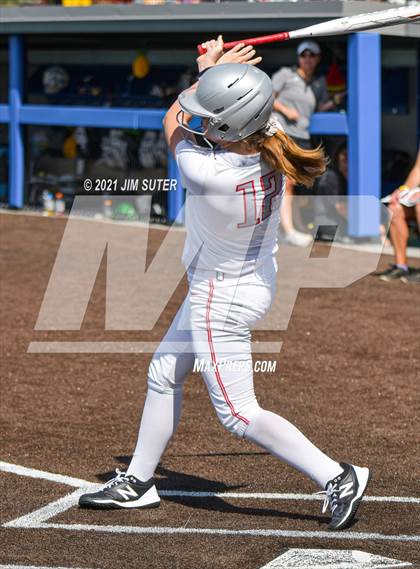 Thumbnail 2 in Lake Belton vs Liberty (UIL 4A Regional Playoff) photogallery.