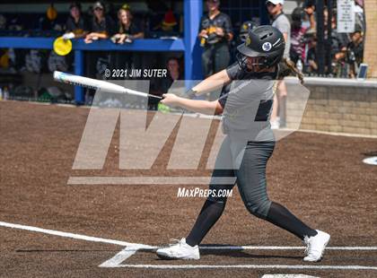 Thumbnail 2 in Lake Belton vs Liberty (UIL 4A Regional Playoff) photogallery.