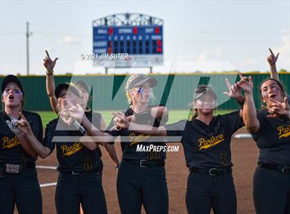 Thumbnail 1 in Lake Belton vs Liberty (UIL 4A Regional Playoff) photogallery.