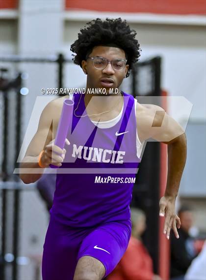 Thumbnail 1 in Owl Invite HSR Qualifier (4 x 200M Relay)  photogallery.