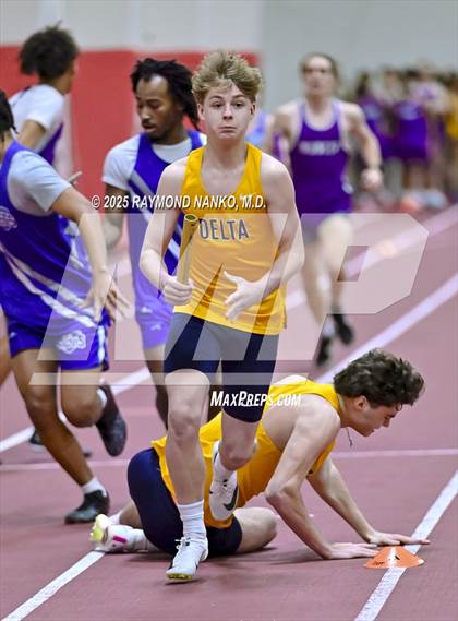 Thumbnail 2 in Owl Invite HSR Qualifier (4 x 200M Relay)  photogallery.