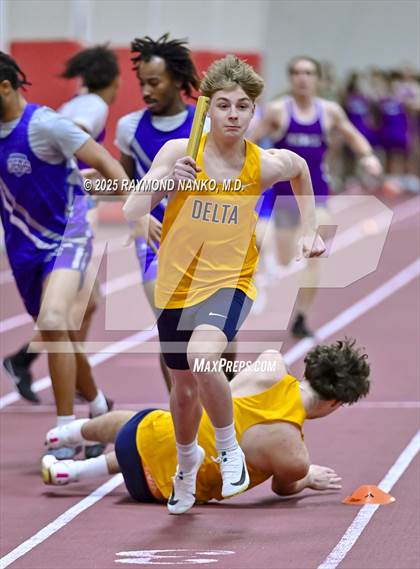 Thumbnail 1 in Owl Invite HSR Qualifier (4 x 200M Relay)  photogallery.