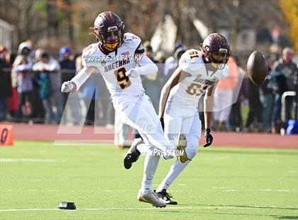 Thumbnail 3 in Sheehan @ Lyman Hall photogallery.