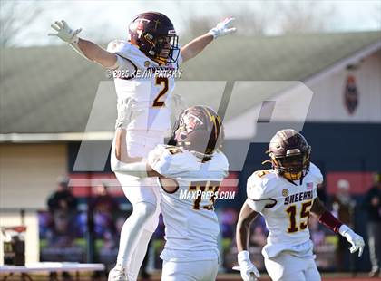 Thumbnail 3 in Sheehan @ Lyman Hall photogallery.