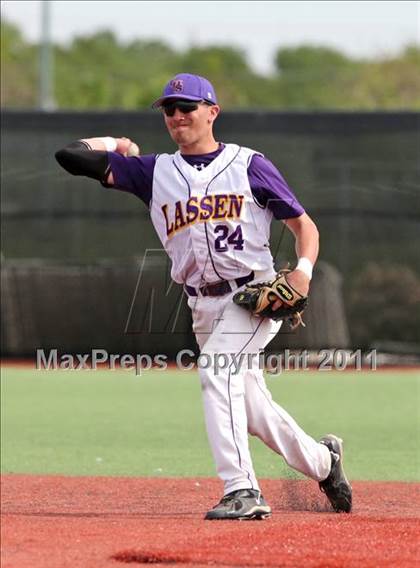 Thumbnail 3 in Lassen vs. Paradise (Shasta Lake Tournament) photogallery.