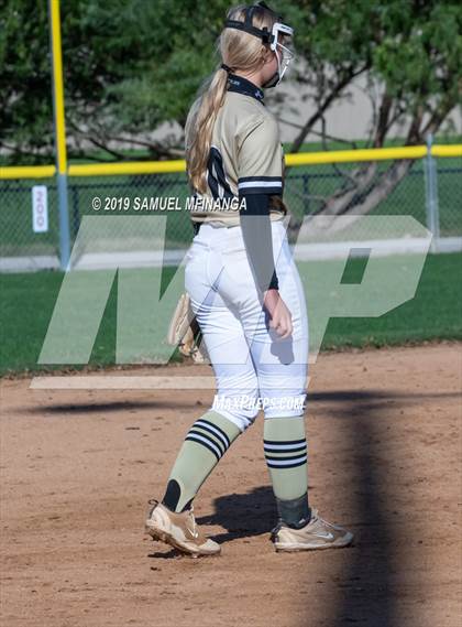 Thumbnail 2 in Lincoln Southeast vs. Fremont photogallery.