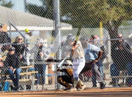 Thumbnail 3 in Lincoln Southeast vs. Fremont photogallery.