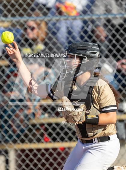 Thumbnail 3 in Lincoln Southeast vs. Fremont photogallery.