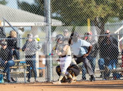 Thumbnail 3 in Lincoln Southeast vs. Fremont photogallery.