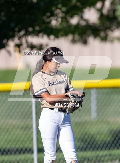 Thumbnail 2 in Lincoln Southeast vs. Fremont photogallery.