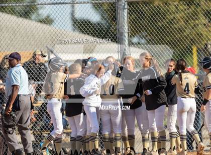 Thumbnail 3 in Lincoln Southeast vs. Fremont photogallery.