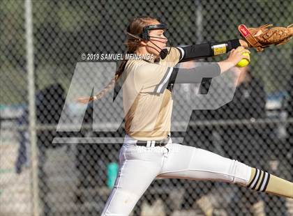 Thumbnail 2 in Lincoln Southeast vs. Fremont photogallery.