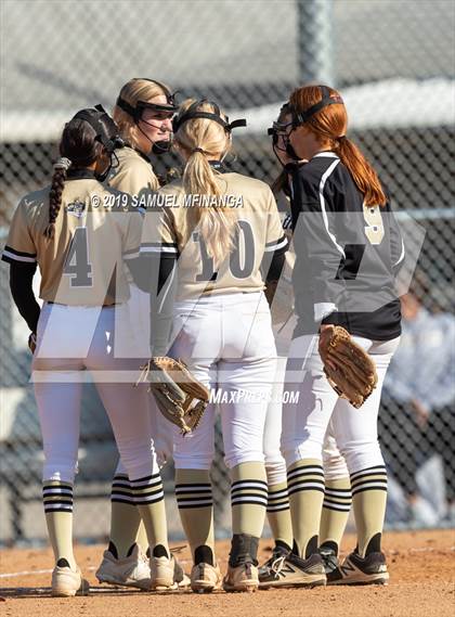 Thumbnail 1 in Lincoln Southeast vs. Fremont photogallery.