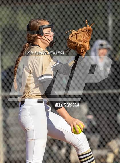 Thumbnail 3 in Lincoln Southeast vs. Fremont photogallery.