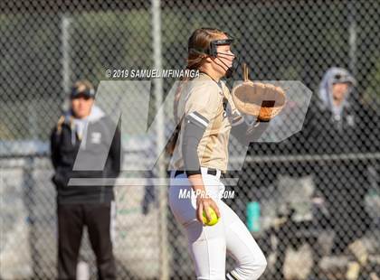 Thumbnail 2 in Lincoln Southeast vs. Fremont photogallery.