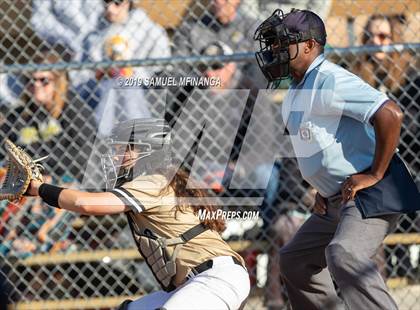 Thumbnail 2 in Lincoln Southeast vs. Fremont photogallery.
