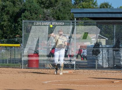 Thumbnail 1 in Lincoln Southeast vs. Fremont photogallery.