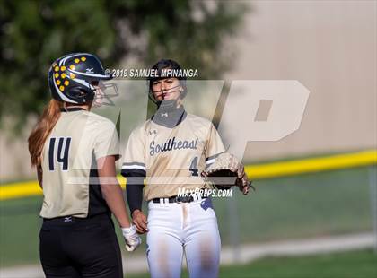 Thumbnail 2 in Lincoln Southeast vs. Fremont photogallery.
