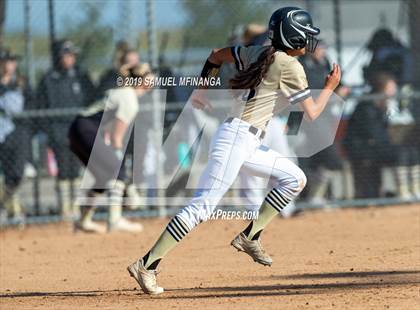 Thumbnail 3 in Lincoln Southeast vs. Fremont photogallery.
