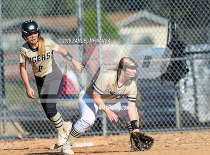 Thumbnail 2 in Lincoln Southeast vs. Fremont photogallery.