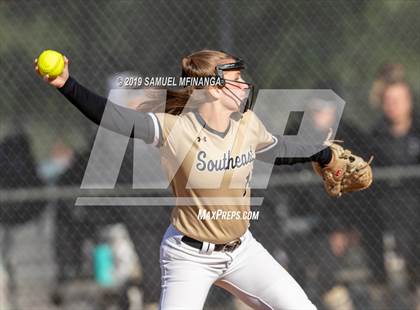 Thumbnail 1 in Lincoln Southeast vs. Fremont photogallery.