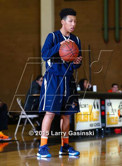 Thumbnail 3 in Hart vs. Chatsworth (Golden Valley Tournament) photogallery.
