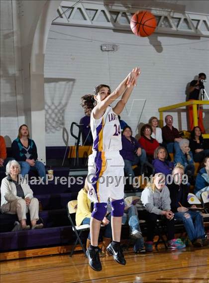 Thumbnail 3 in Oliver Springs  vs Clinton (Oliver Springs Bobcat Thanksgiving Classic) photogallery.