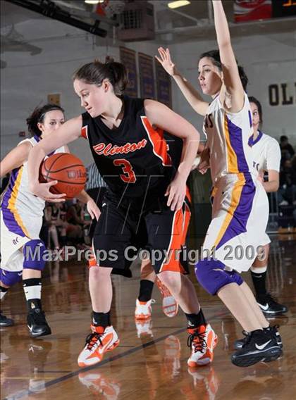 Thumbnail 1 in Oliver Springs  vs Clinton (Oliver Springs Bobcat Thanksgiving Classic) photogallery.