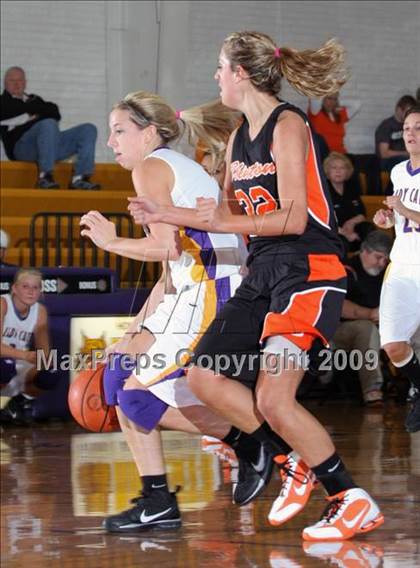 Thumbnail 3 in Oliver Springs  vs Clinton (Oliver Springs Bobcat Thanksgiving Classic) photogallery.