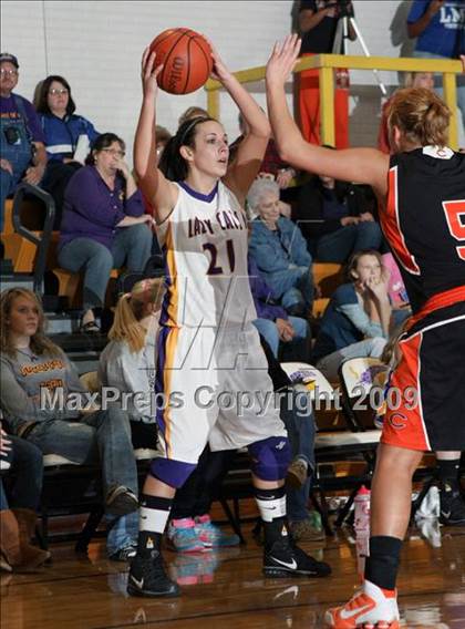 Thumbnail 2 in Oliver Springs  vs Clinton (Oliver Springs Bobcat Thanksgiving Classic) photogallery.