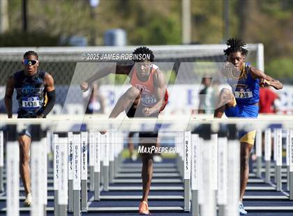 Thumbnail 1 in Bob Hayes Invitational (100m Hurdles) photogallery.